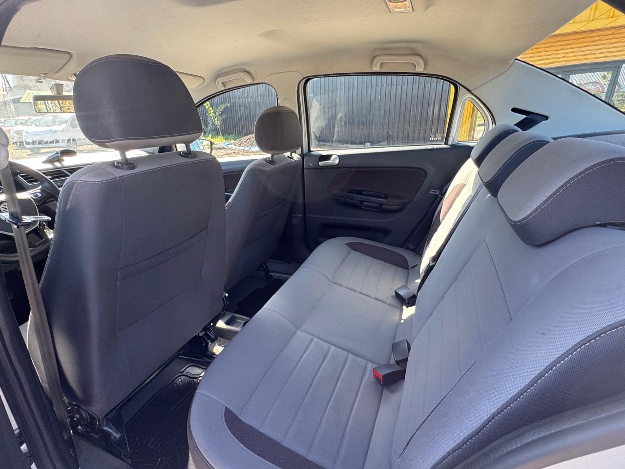 Volkswagen Voyage Highline Full-Mecanico 2023 - Imagen 9