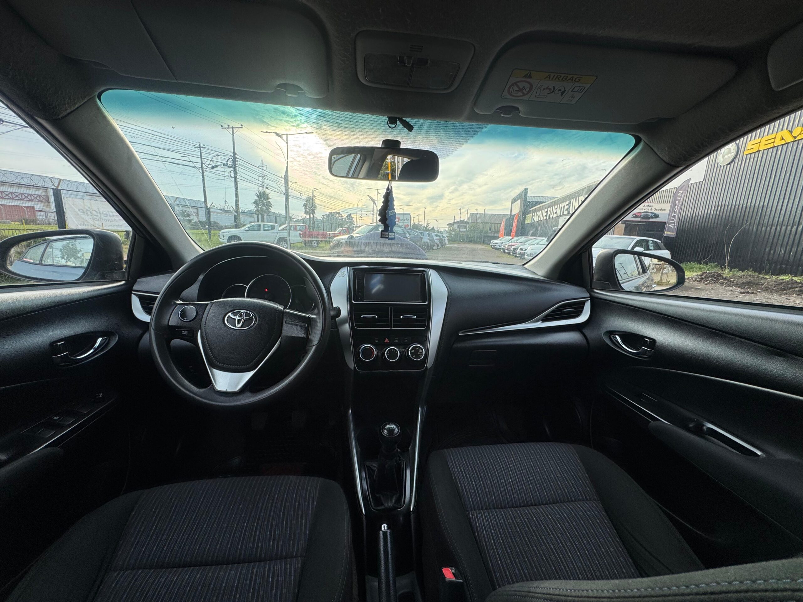 Toyota Yaris Full-Mecanico Año 2018 - Imagen 7