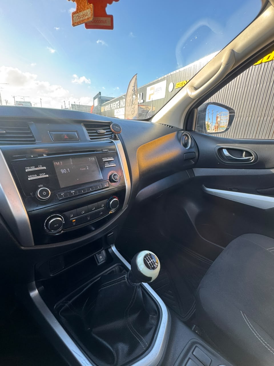NISSAN NP300, Full Mecánica, Año 2020 - Imagen 4