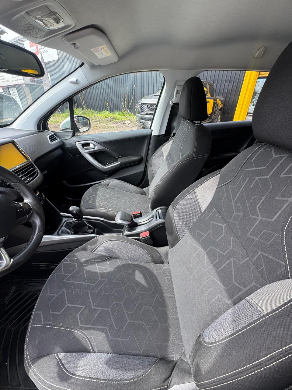 Peugeot 2008, Full-Mecánico Año 2018 - Imagen 10
