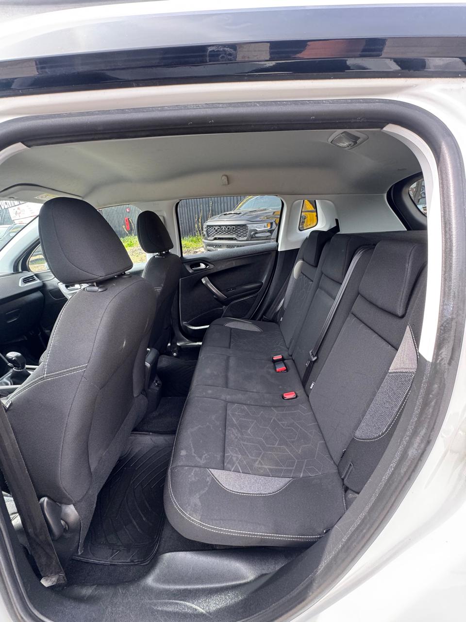 Peugeot 2008, Full-Mecánico Año 2018 - Imagen 12